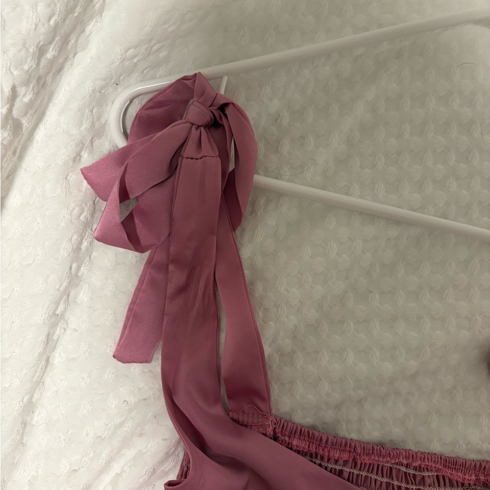 Pink Satin Mini - Picture 3 of 3